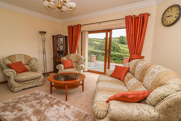 Drainbyrion Farm House