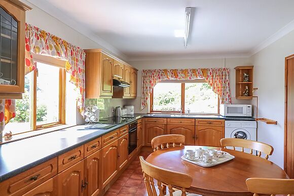 Drainbyrion Farm House