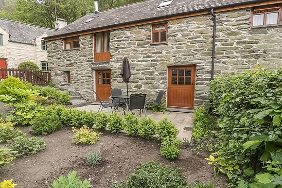 Hendoll Cottage 1