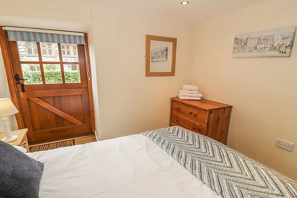 Hendoll Cottage 1