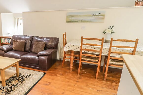 Hendoll Cottage 2