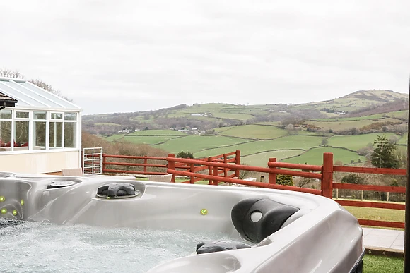 Bryn Derw Holiday Cottage