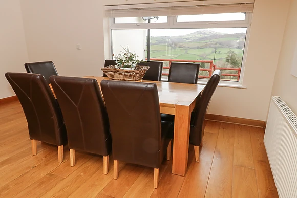 Bryn Derw Holiday Cottage