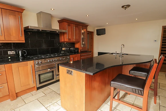 Bryn Derw Holiday Cottage