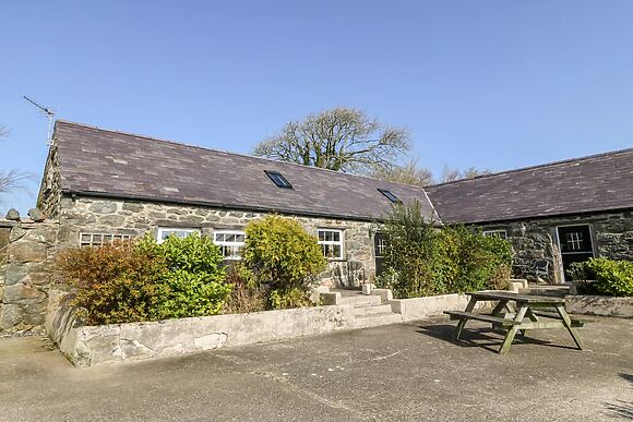 Bwthyn Yr Helyg (willow Cottage)