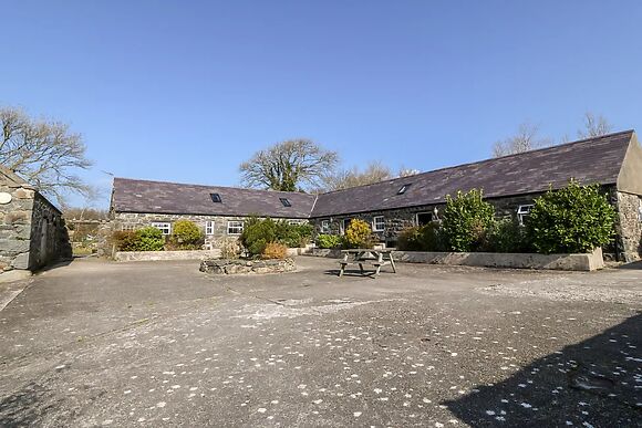 Bwthyn Yr Helyg (willow Cottage)