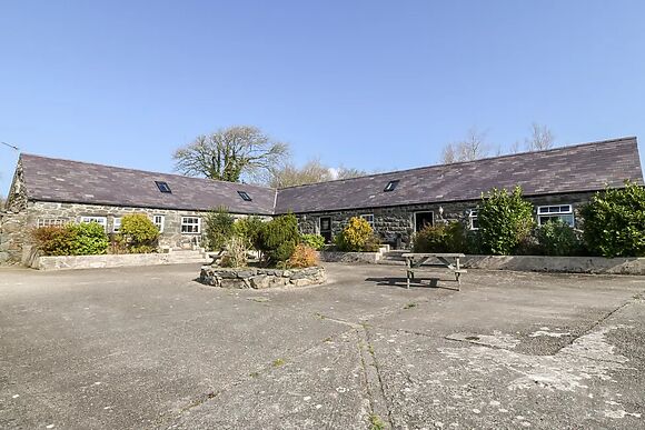 Bwthyn Yr Helyg (willow Cottage)