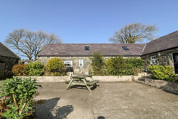 Bwthyn Yr Helyg (willow Cottage)
