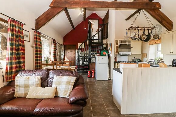 Bwthyn Yr Onnen (ash Cottage)