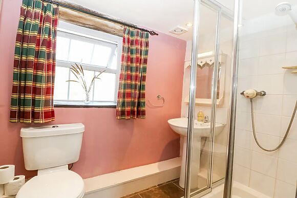 Bwthyn Yr Onnen (ash Cottage)