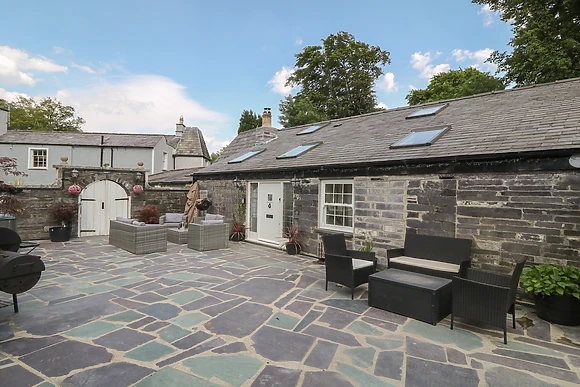 Bryn Derwen Coach House