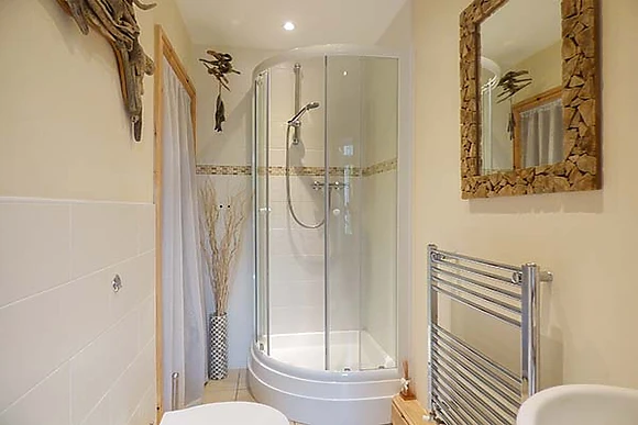 Summerfield House with Hot Tub