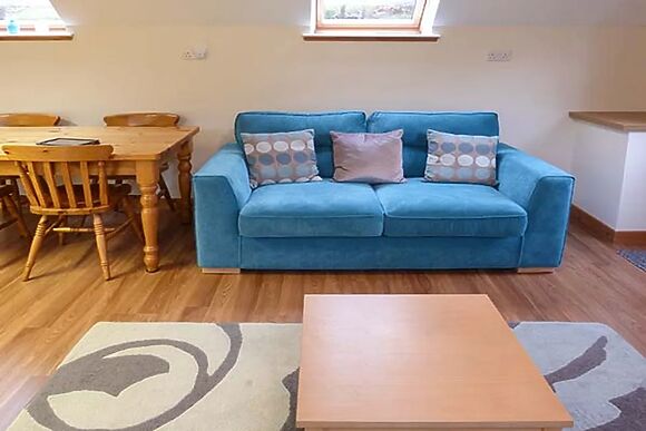 Lakefield Apartment