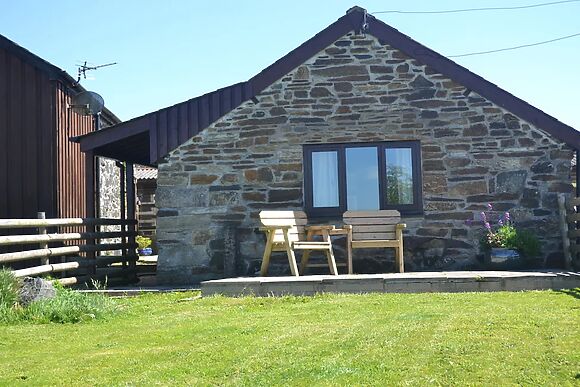 Nestling Barn