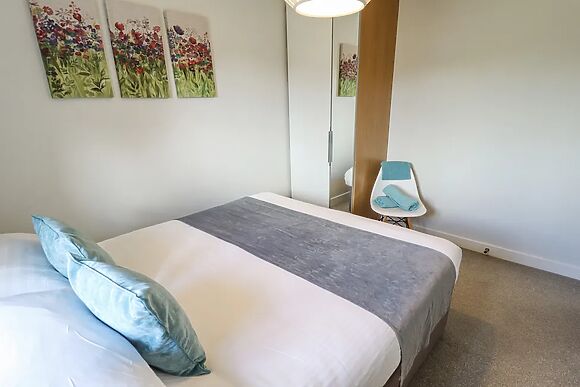 Lily-pad Lodge