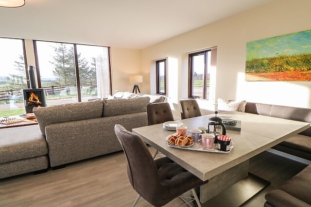 Lily-pad Lodge