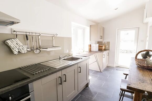2 Borthwen Cottages