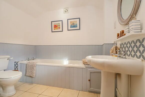 Pond Cottage