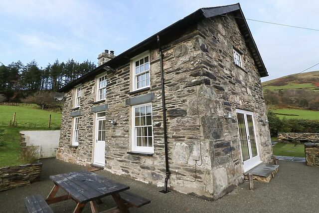 Peniarth Ganol