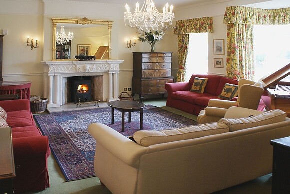 Abbots Manor