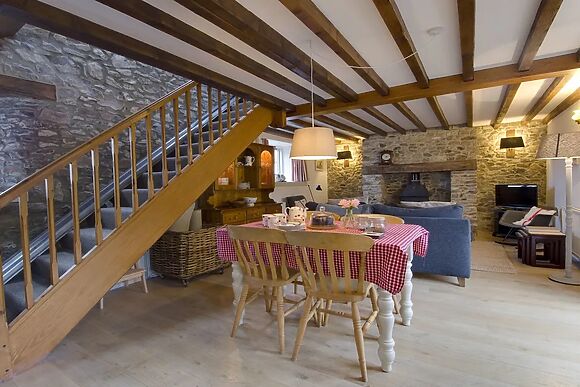 Whitcombe Cottage