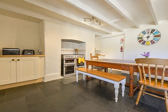Tregonhawke Farmhouse