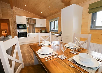 Oak Lodge