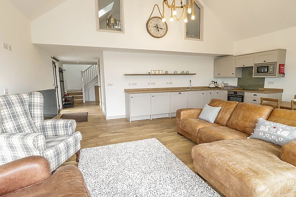 Swan Lodge Castle Farm