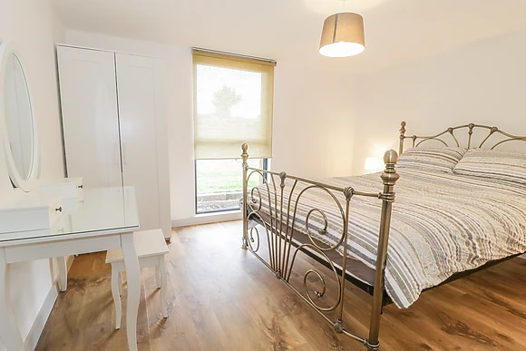 Swan Lodge Castle Farm