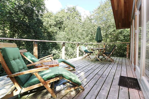 6 Streamside