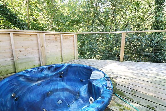 6 Streamside